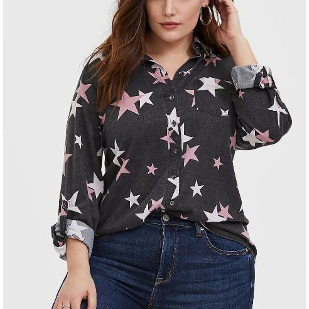 Torrid Women Star Print Button Top Plus Size 0X Casual Galaxy Celestial Layering